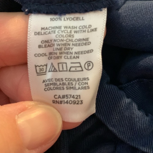 Loft Navy Drawstring Shorts Size Small - Picture 4 of 4